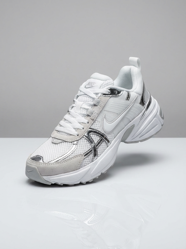 کتونی زنانه نایک V2K سفید نقرهای